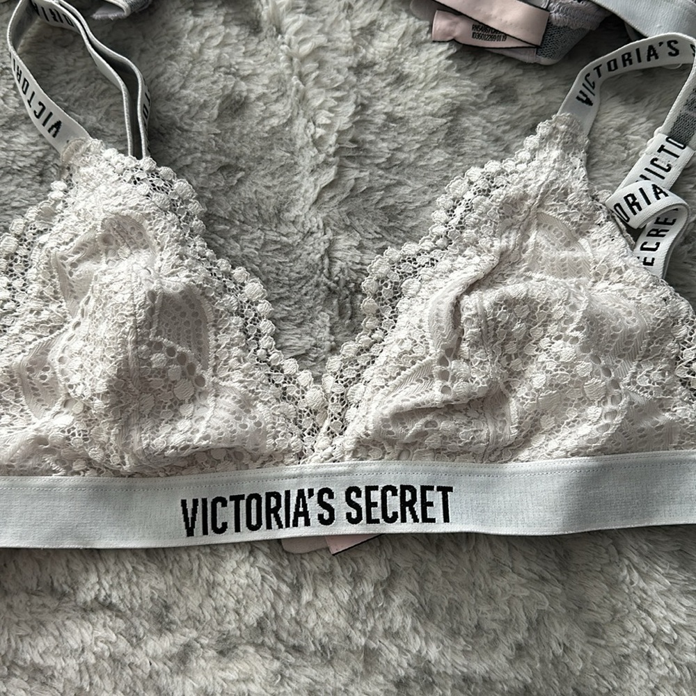 Victoria secret Bralettes - Picture 6 of 10